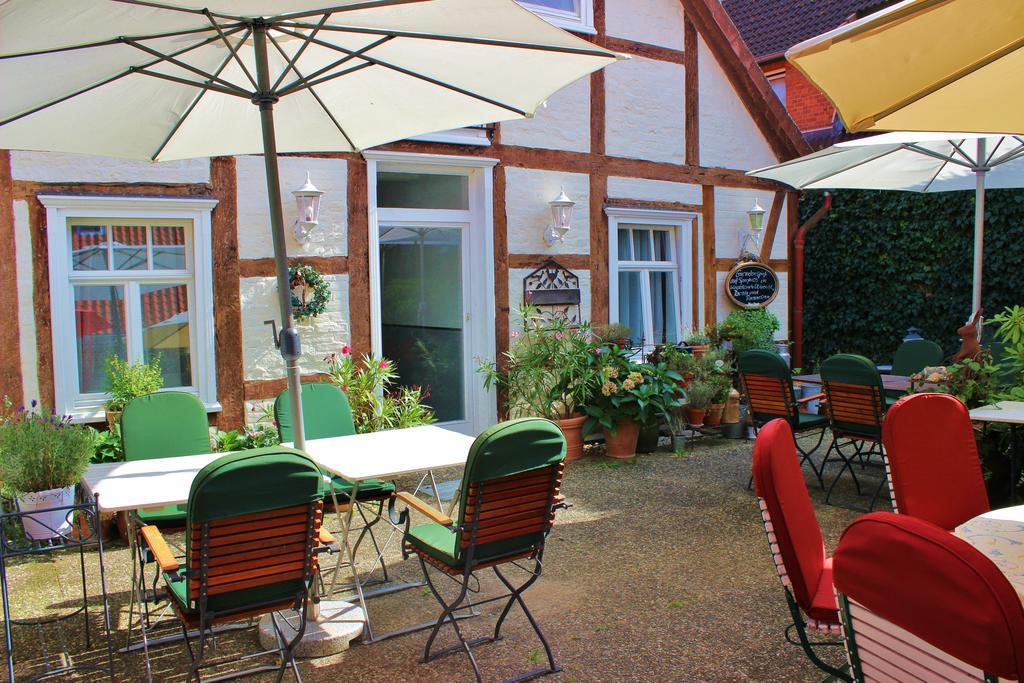 Hotel Garni Zur Linde Hitzacker Exteriör bild