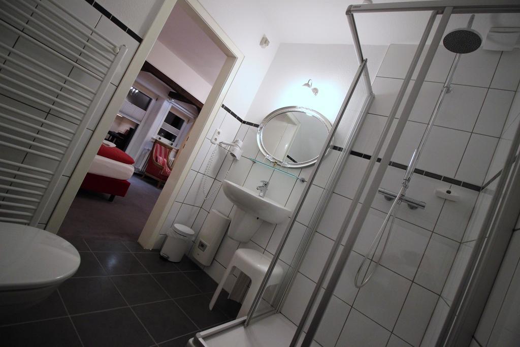 Hotel Garni Zur Linde Hitzacker Exteriör bild