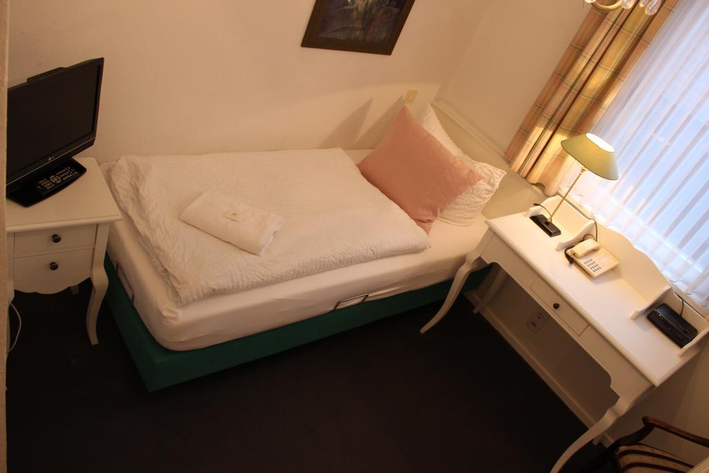 Hotel Garni Zur Linde Hitzacker Exteriör bild